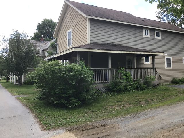 1860 Hartford Ave, Wilder, VT 05088