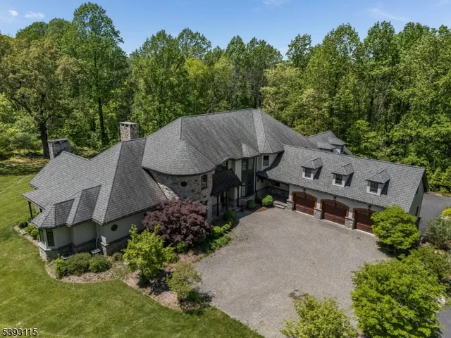 152 Whitebridge Road, Pittstown, NJ 08867