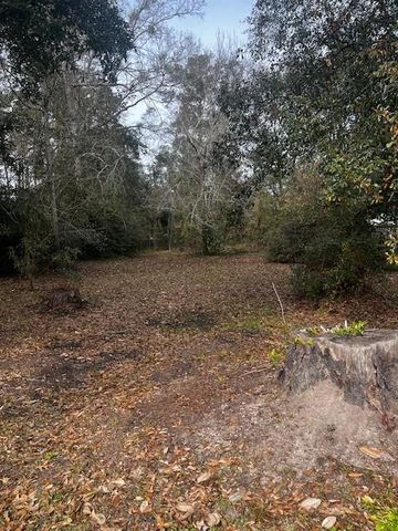 112 Robin Hood Dr, Covington, LA 70433