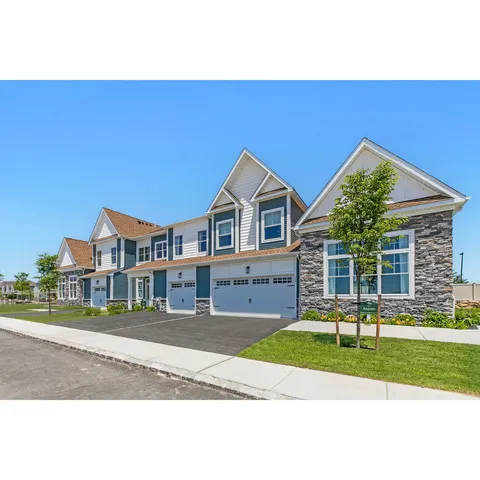 THE ASPEN Plan in Country Pointe Preserve, Yaphank, NY 11980