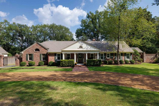 370 Greenway Rd, Memphis, TN 38117