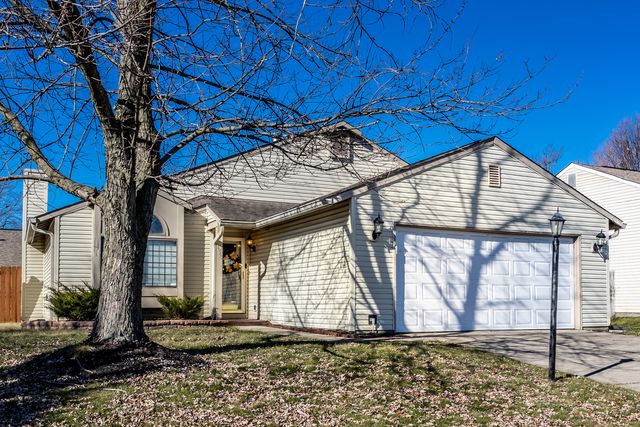 658 Woods Crossing Ln, Indianapolis, IN 46239