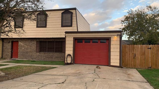 3160 Andes Dr, Port Neches, TX 77651
