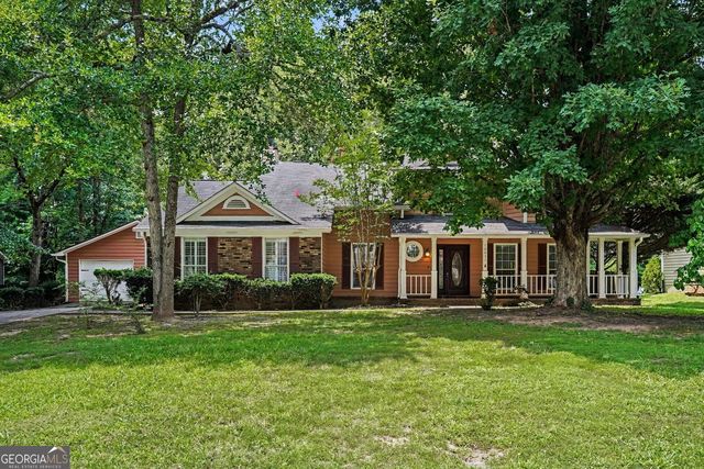 10035 Point View Dr, Jonesboro, GA 30238
