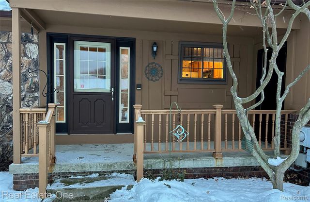 11734 Shenandoah Dr #3, South Lyon, MI 48178