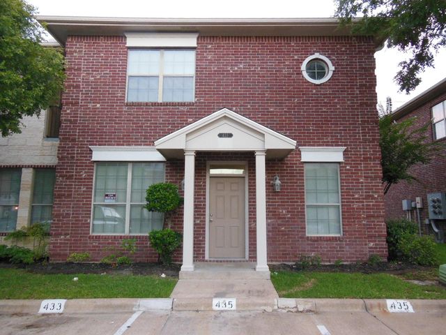 435 Forest Dr, College Station, TX 77840