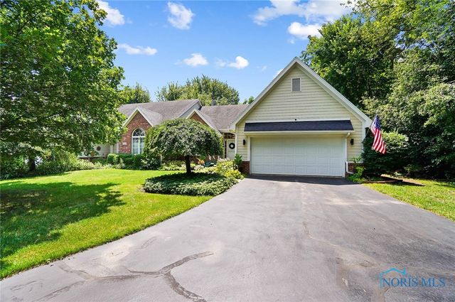 9319 Golf Creek Ln, Perrysburg, OH 43551