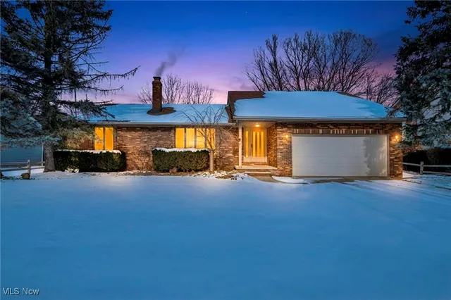 105 Hartford Dr, Medina, OH 44256