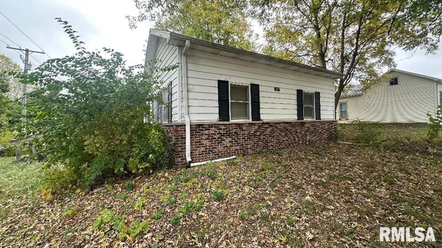 113 N  Adams St, Clayton, IL 62324