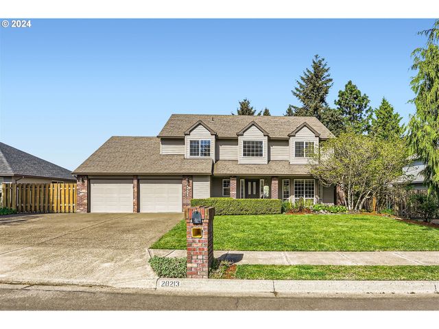 20213 Coquille Dr, Oregon City, OR 97045