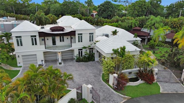 30 Paseos Las Palmas, Dorado, PR 00646