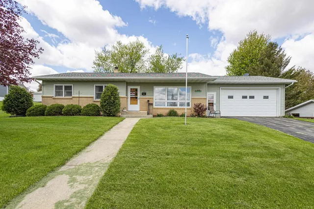 325 Hazel St, Belmont, WI 53510