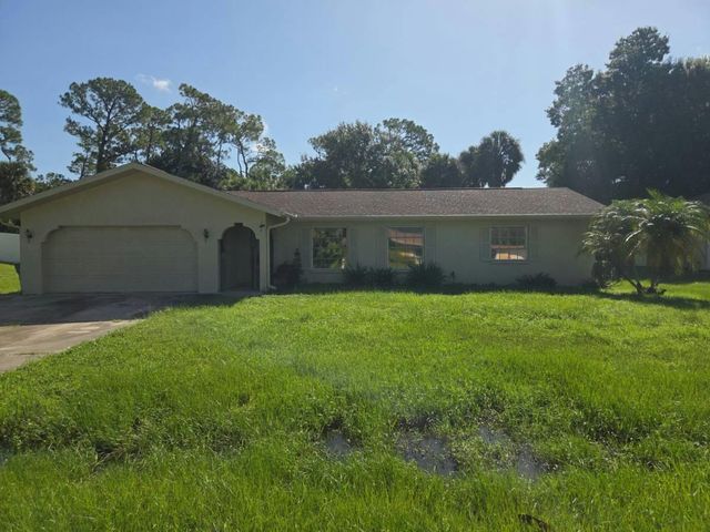 1052 Somerset St, Pt Charlotte, FL 33952