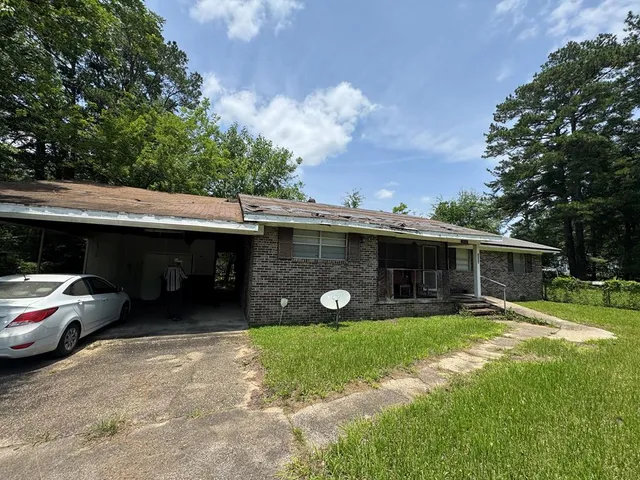 1202 Tacoma St, Dothan, AL 36303
