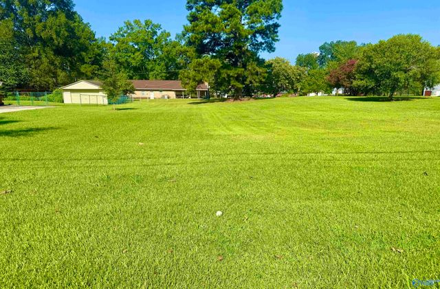1109 Barkley St SW, Hartselle, AL 35640