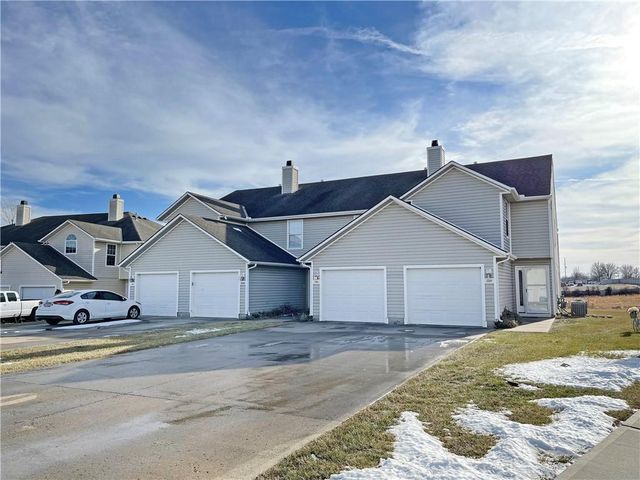 1244 NW Phelps Dr, Grain Valley, MO 64029