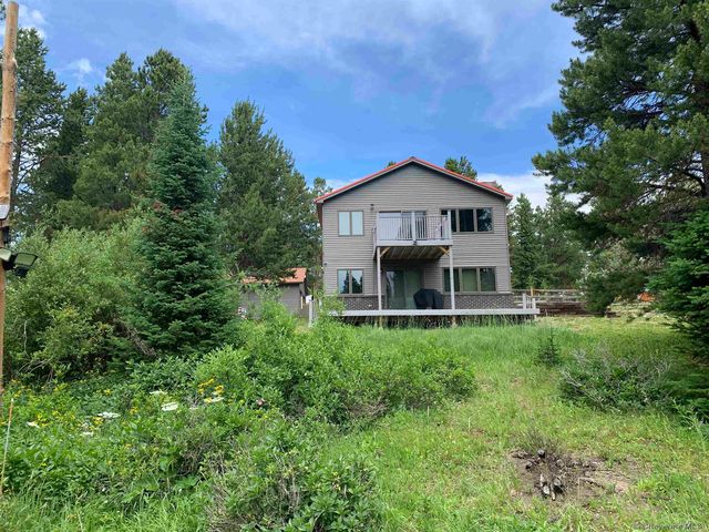 4 Sommers Rd, Laramie, WY 82070
