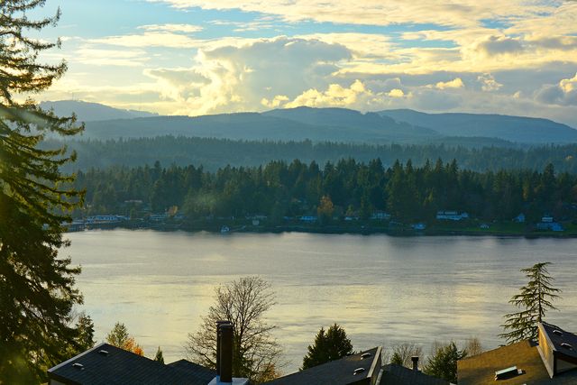 3134 Sahali Dr NE, Bremerton, WA 98310