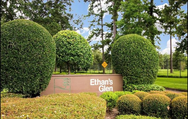 153 Litchfield Ln, Houston, TX 77024