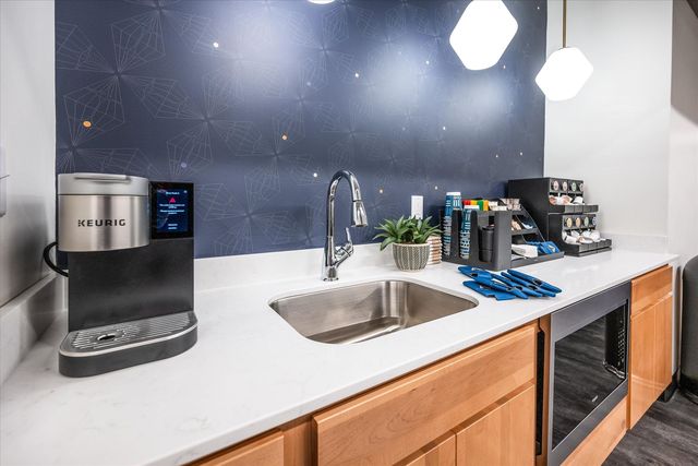 8 S  6th St #306, Council Bluffs, IA 51501
