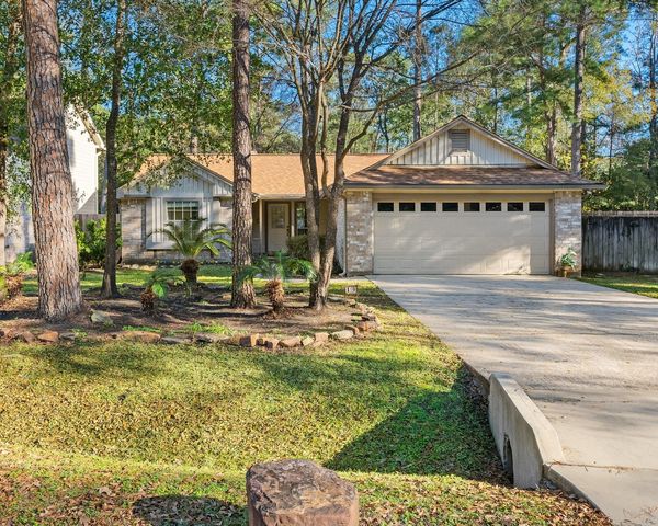 10 Edgewood Forest Ct, Spring, TX 77381