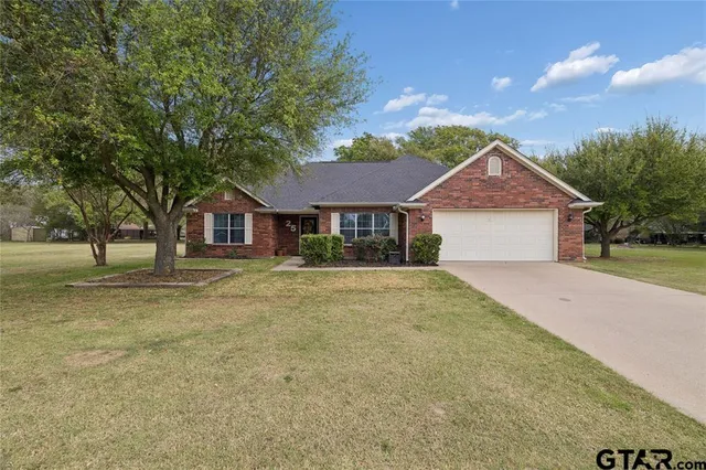 25 Starview Dr, Malakoff, TX 75148