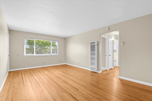 2167 48th Ave #B, Oakland, CA 94601
