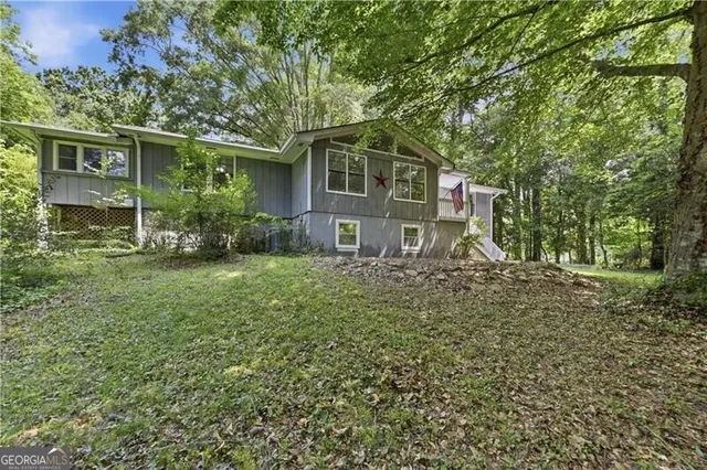 1988 Elmwood Cir, Snellville, GA 30078