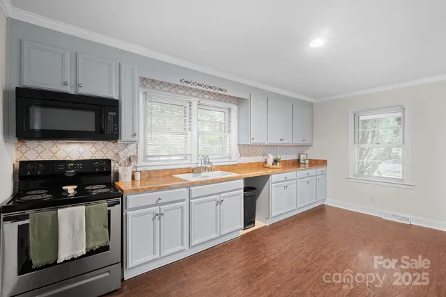 128 Wilson St NE, Concord, NC 28025