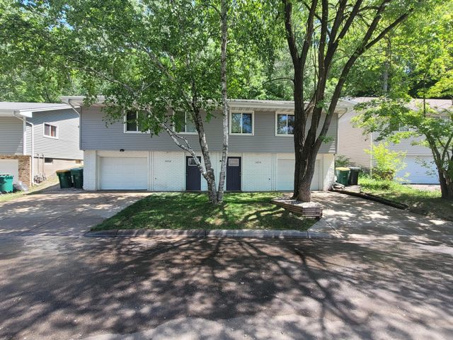 3050 Grimes Ave N, Robbinsdale, MN 55422