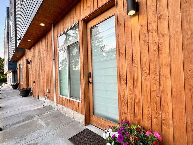 617 S  Adams St #101, Spokane, WA 99204