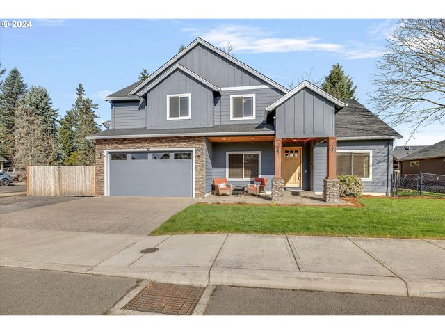 180 SE 15th Pl, Canby, OR 97013