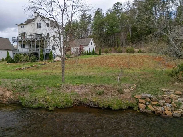 Grayling Dr, Cullowhee, NC 28723
