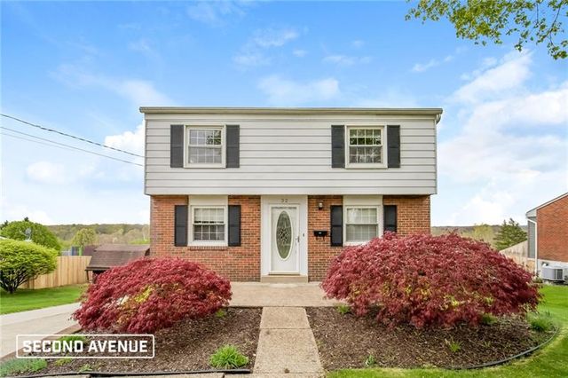 32 S  Rolling Hills Ave, Irwin, PA 15642