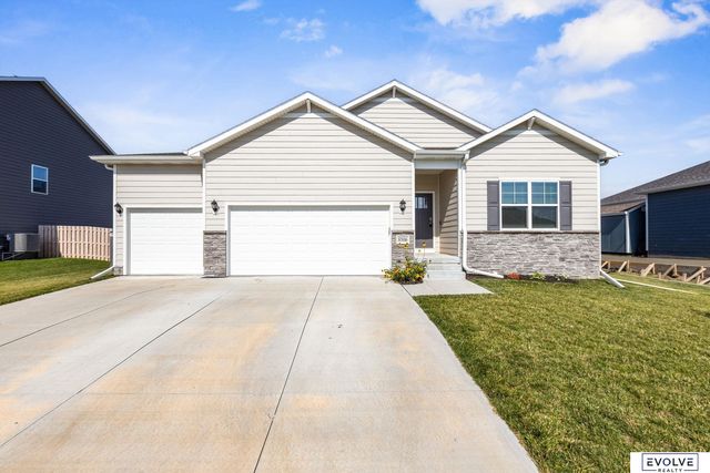 8506 S  63rd St, Papillion, NE 68157