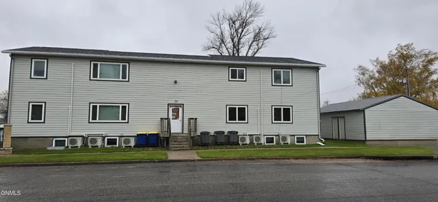 3 2nd St SE, Kulm, ND 58456