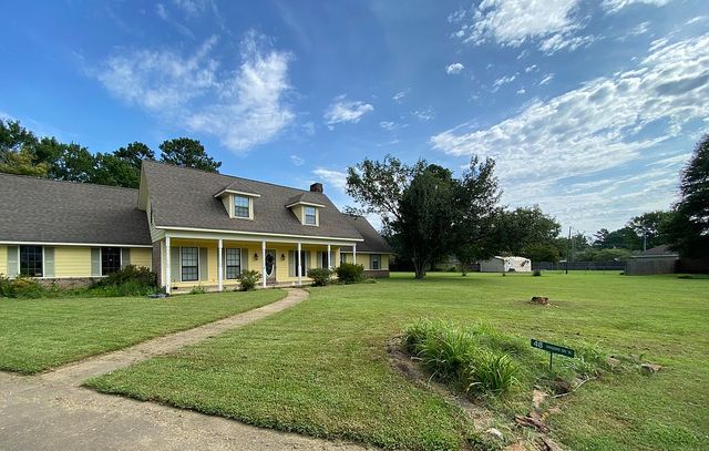 48 W  Swoope Dr, Columbus, MS 39702