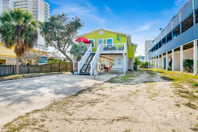 1033 W  Lagoon Ave, Gulf Shores, AL 36542