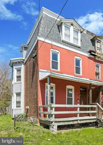 2706 W  7th St, Chester, PA 19013
