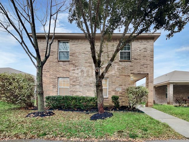 1920 Rosa Parks Blvd, Lancaster, TX 75146