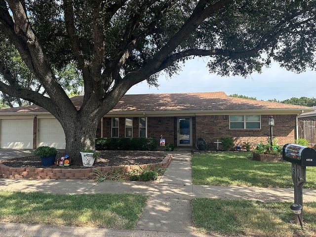 1530 Jenney Lee Dr, Wichita Falls, TX 76302