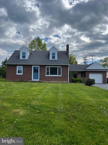39 Eastbrook Rd, Ronks, PA 17572