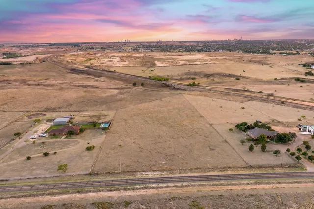 2800 E  Willow Creek Dr, Amarillo, TX 79108