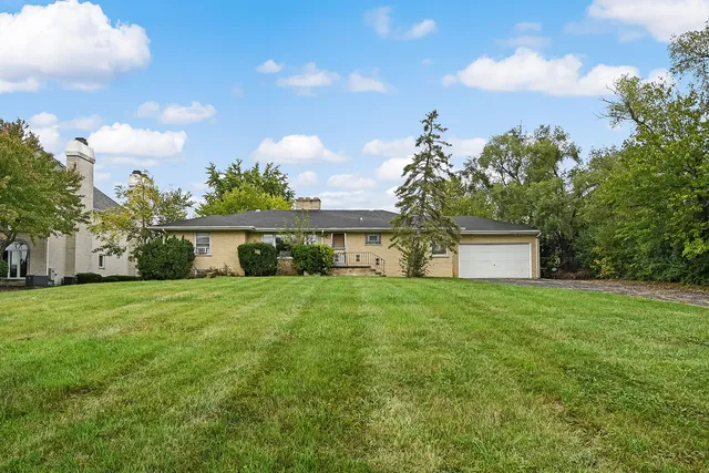 219 79th St, Burr Ridge, IL 60527