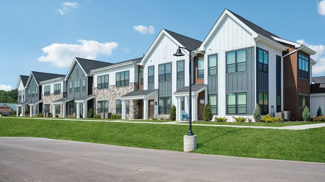 700 W  Capitol Dr #102, Hartland, WI 53029