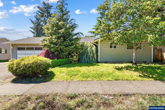 2254 8th St, Springfield, OR 97477
