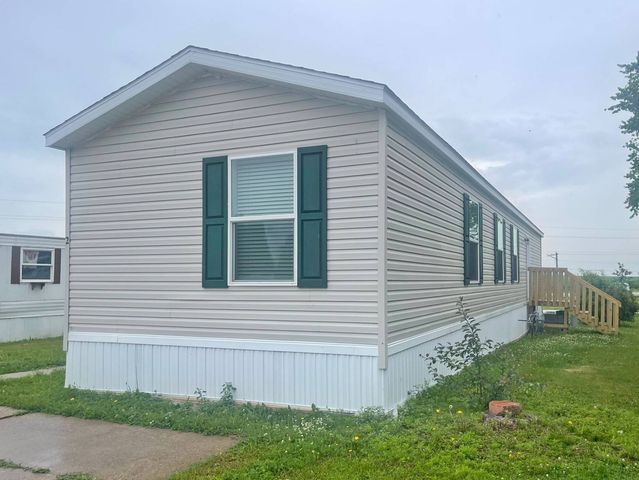 781 W  Walcott Rd #2, Walcott, IA 52773