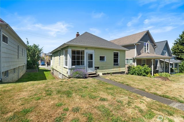 1413 N Garden, Bellingham, WA 98225