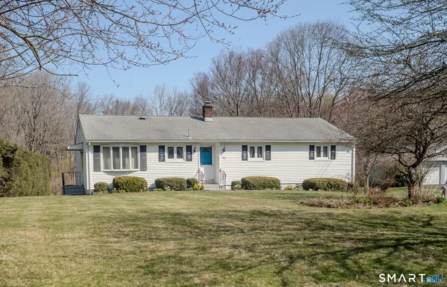 192 Breakneck Hill Road, Middlebury, CT 06762