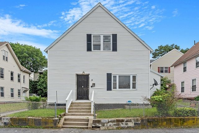 19 Clifton St, Worcester, MA 01610